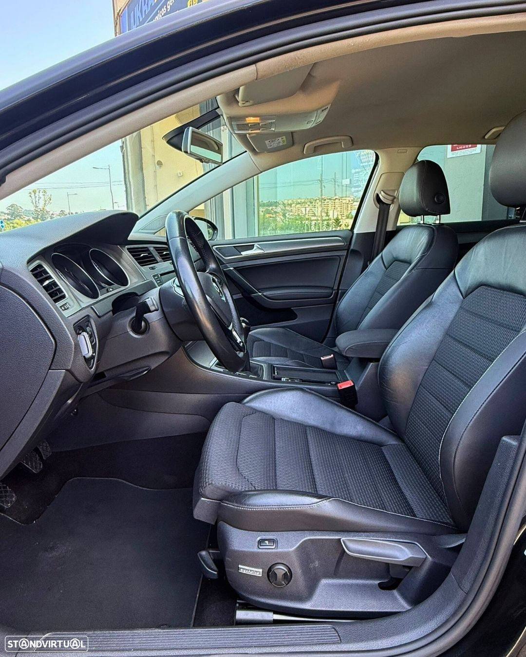 VW Golf 1.6 TDi Confortline - 11
