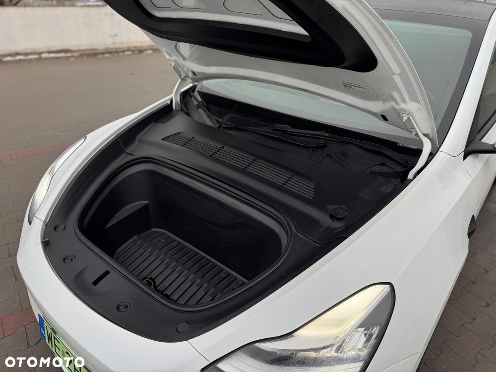 Tesla Y Long Range Dual Motor AWD - 34