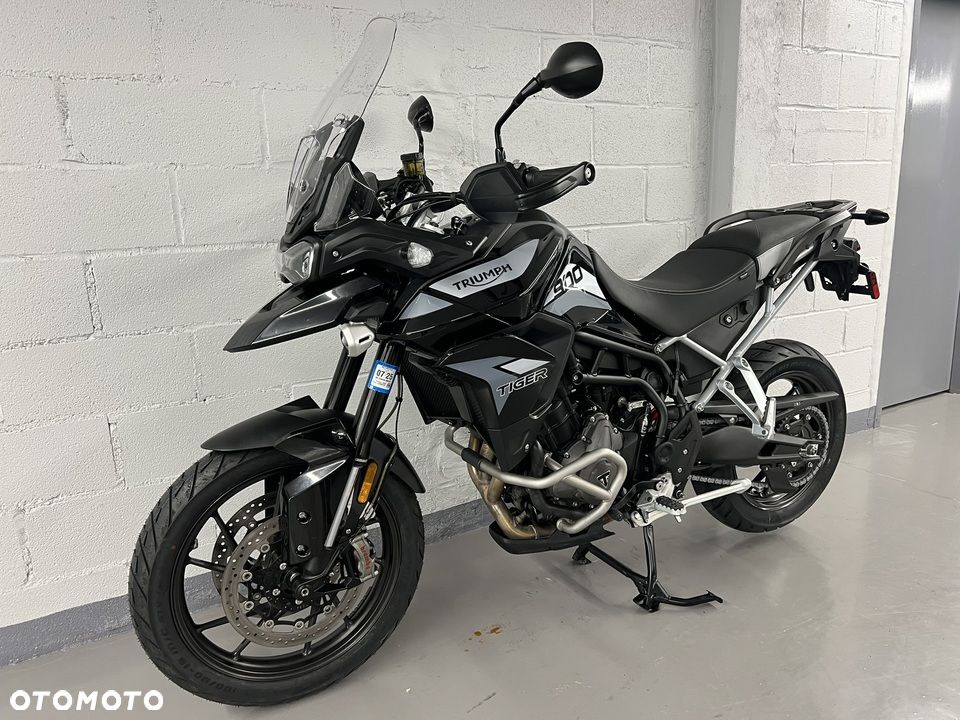 Triumph Tiger - 1