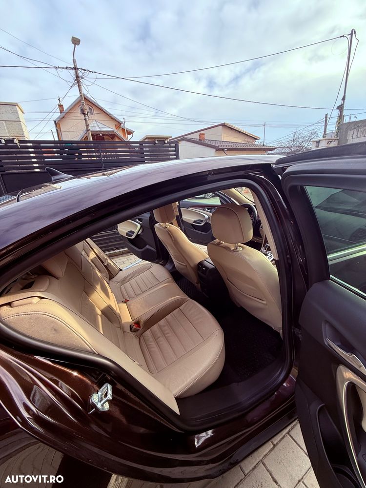 Opel Insignia 2.0 CDTI ECOTEC 4X4 Aut. - 9