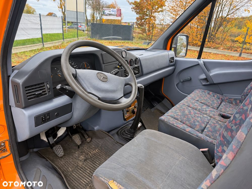Mercedes-Benz Sprinter - 9