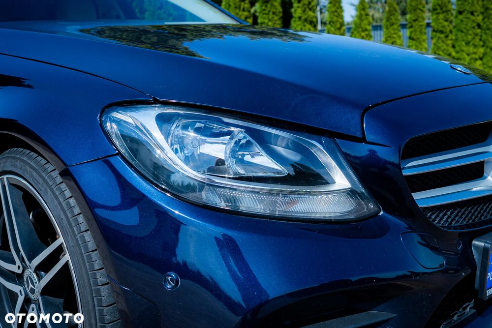 Mercedes-Benz Klasa C 300 d 9G-TRONIC AMG Line - 11