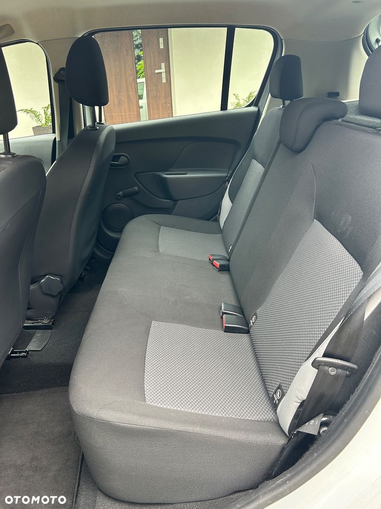 Dacia Sandero - 8