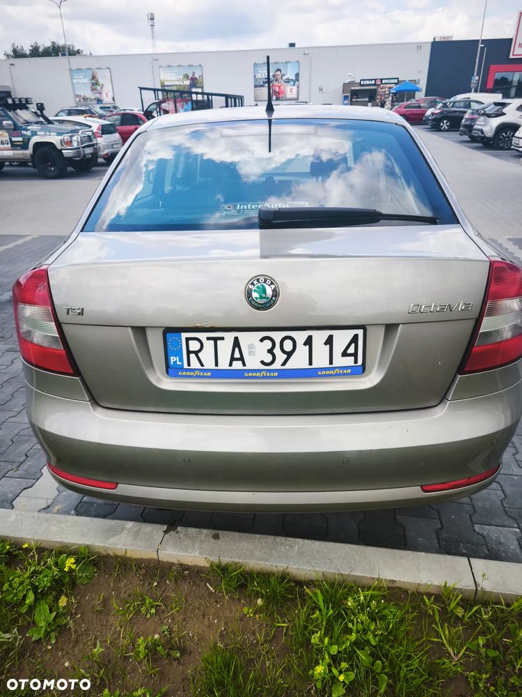 Skoda Octavia 1.4 TSI Ambiente - 9