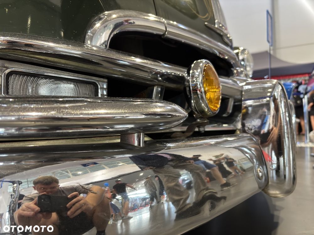 Pontiac Chieftain - 11