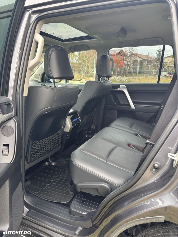 Toyota Land Cruiser - 9