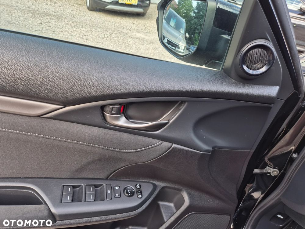 Honda Civic 1.5 T Sport Plus (Navi) - 30