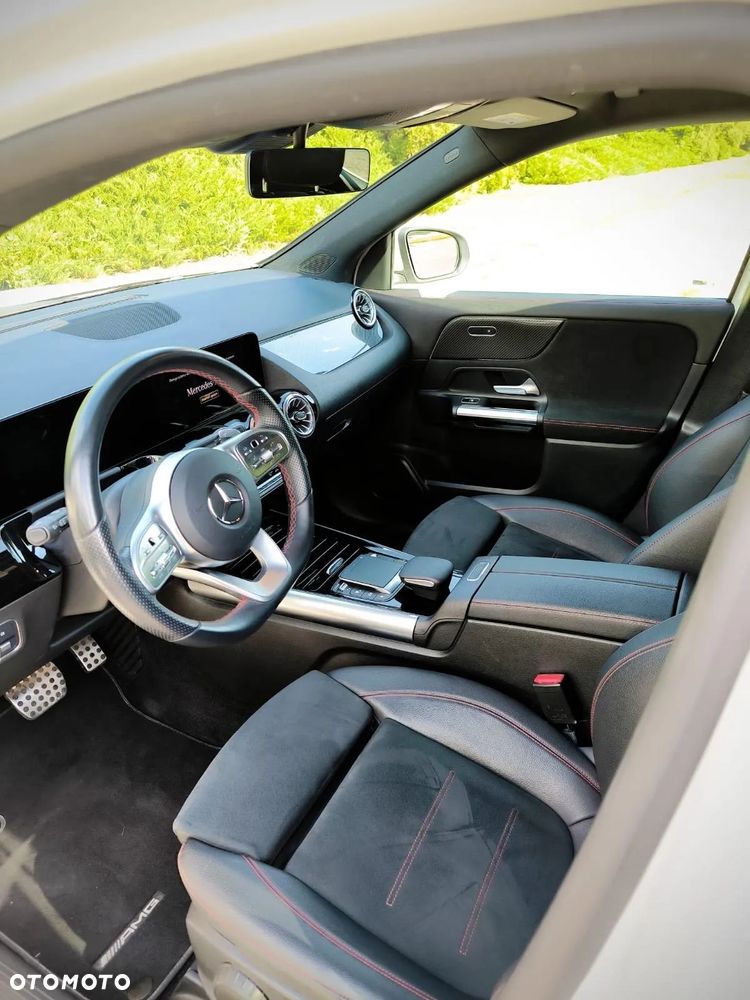 Mercedes-Benz GLA - 14