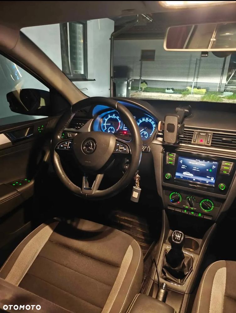Skoda RAPID 1.0 TSI Ambition - 18