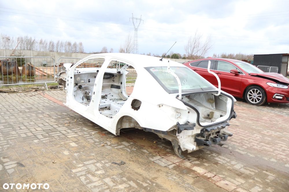 ĆWIARTKA PRAWY PRZÓD PODŁUŻNICA C-ELYSEE II LIFT - 6