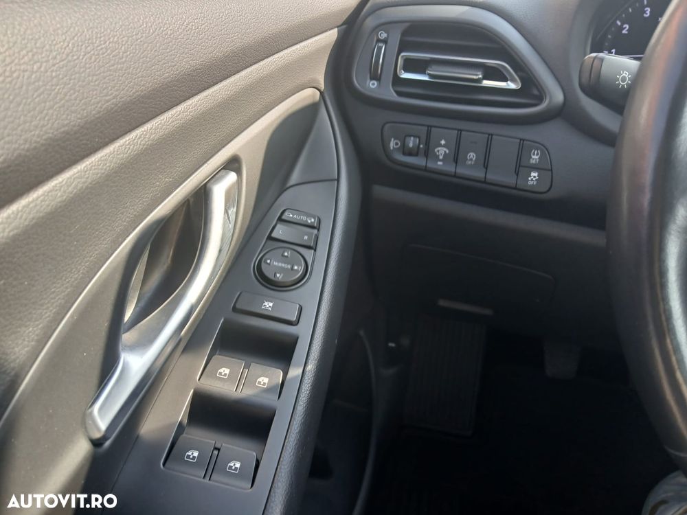 Hyundai i30 1.5 110CP 5DR M/T Highway - 8