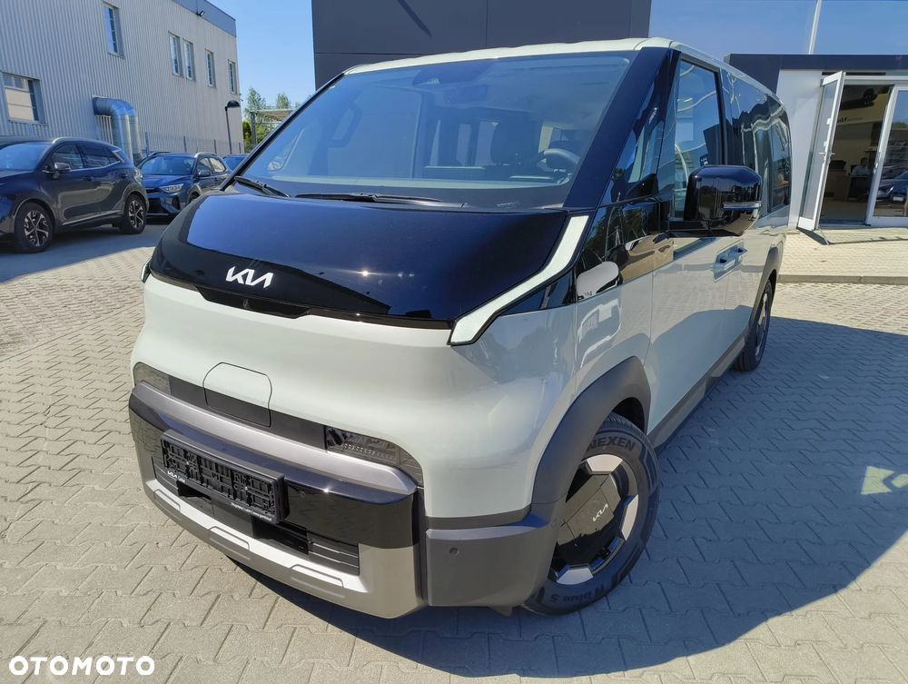 Kia PV5 - 1