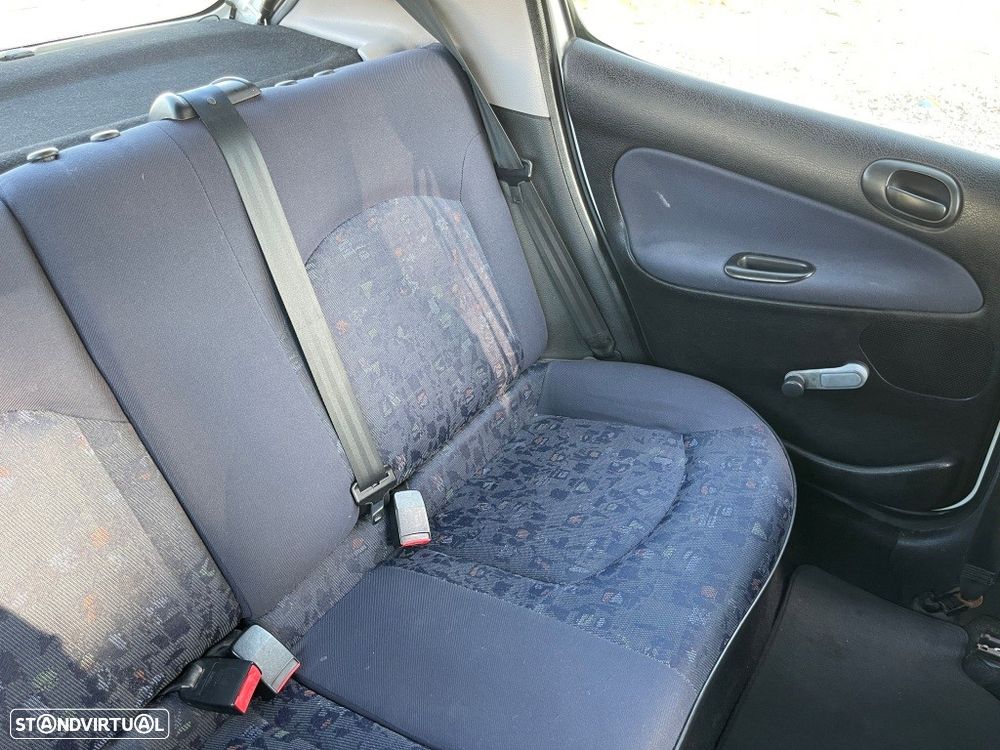 Peugeot 206 1.1 Color Line - 25