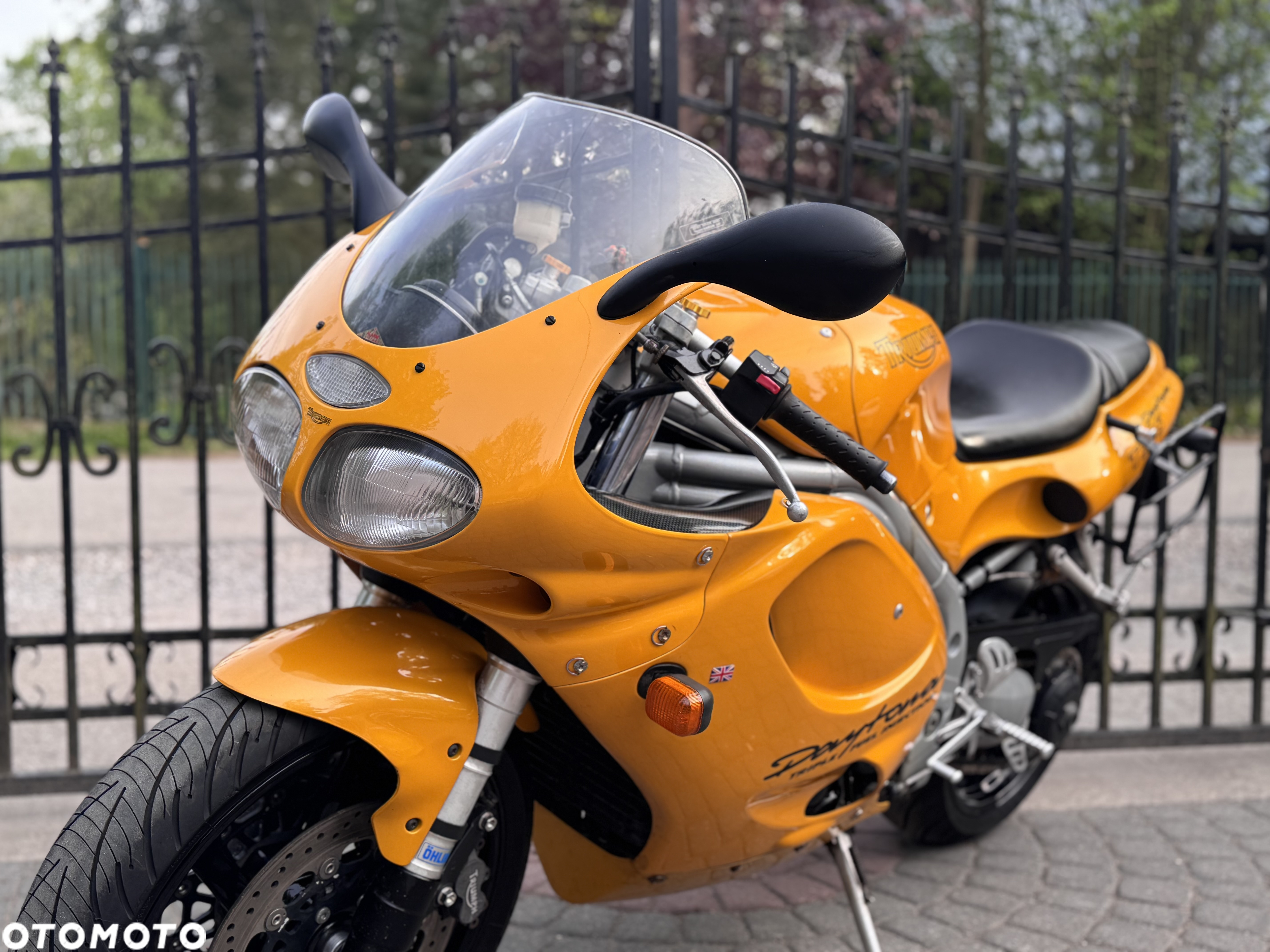 Triumph Daytona - 19