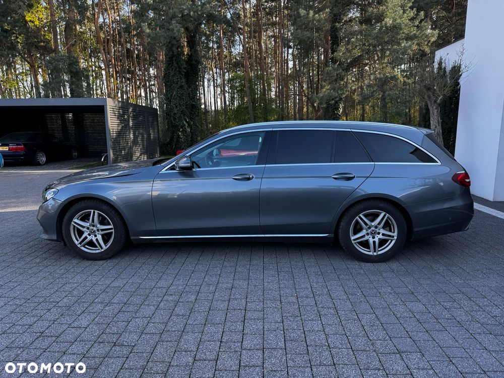Mercedes-Benz Klasa E 220 d 9G-TRONIC - 3