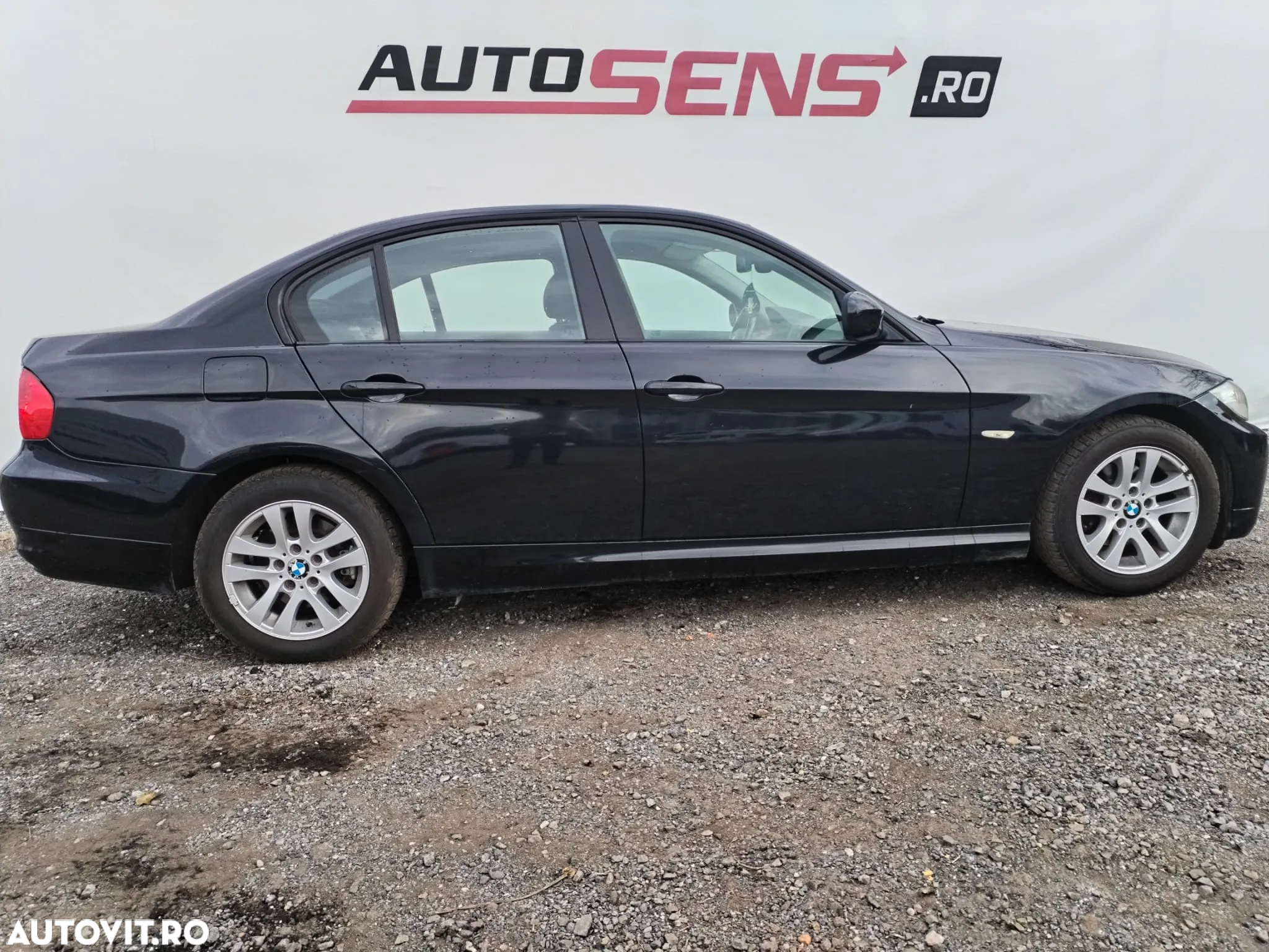 BMW Seria 3 318i - 24