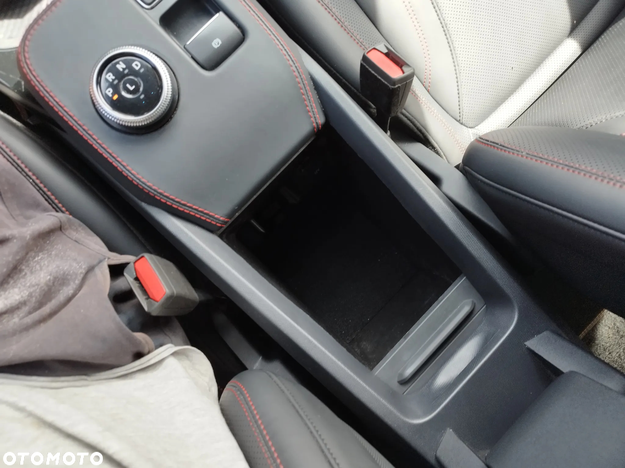 Ford Mustang Mach-E 91 kWh AWD Premium - 29