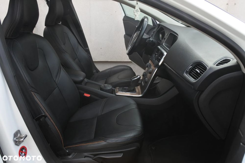 Volvo V40 Cross Country D3 Geartronic Summum - 6