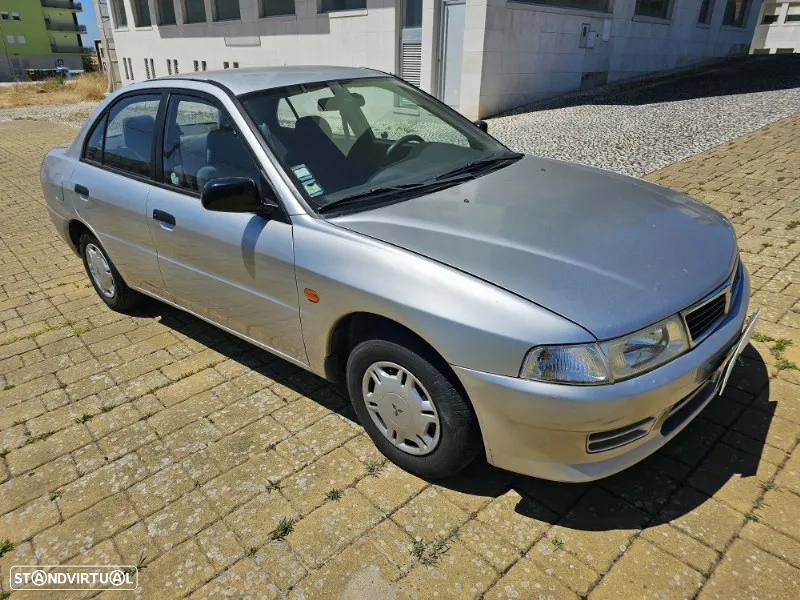 Mitsubishi Lancer 1.3 GLX - 10