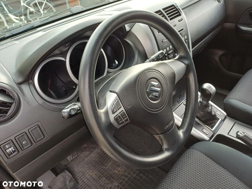 Suzuki Grand Vitara 1.6 Comfort - 10