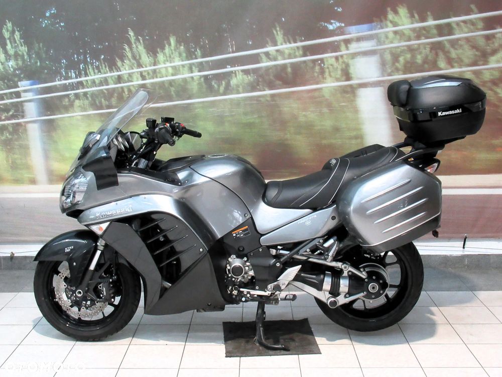 Kawasaki GTR - 5