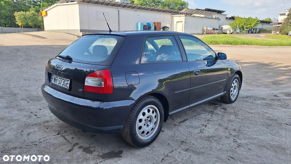 Audi A3 3-drzwiowe 1.6 Attraction - 4
