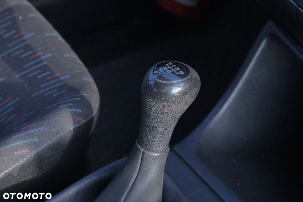 Volkswagen Golf 1.4 CL - 14