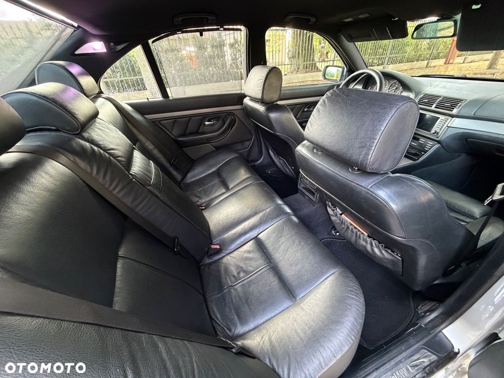 BMW Seria 5 - 10