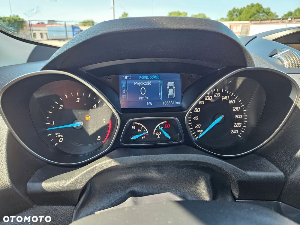 Ford Kuga 2.0 TDCi 4WD Titanium - 25