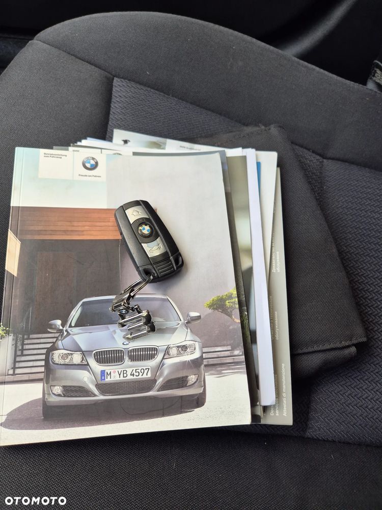 BMW Seria 3 320i - 22
