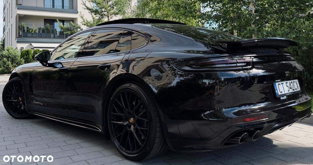 Porsche Panamera 4 E-Hybrid 10 Years Edition - 9