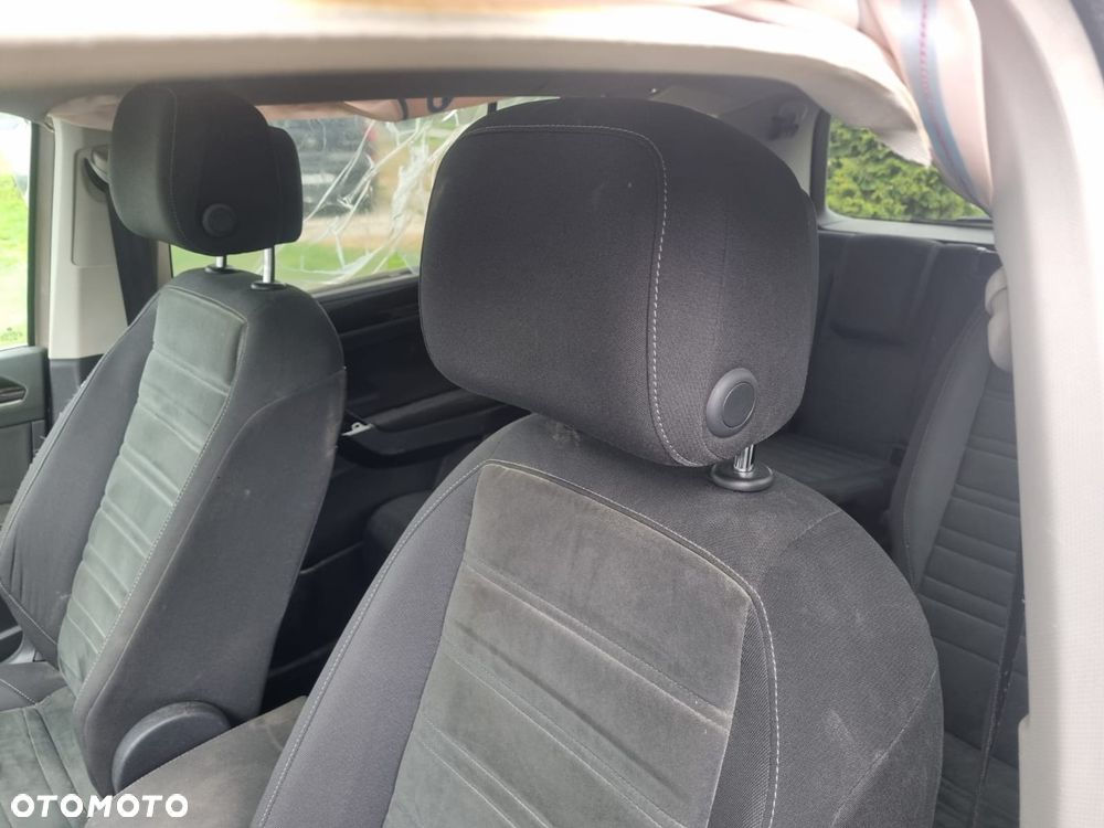 Volkswagen Touran 2.0 TDI SCR (BlueMotion Technology) Comfortline - 14