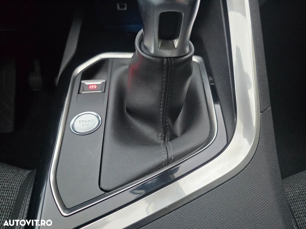 Peugeot 3008 1.2 PureTech S&S BVM6 Allure - 19