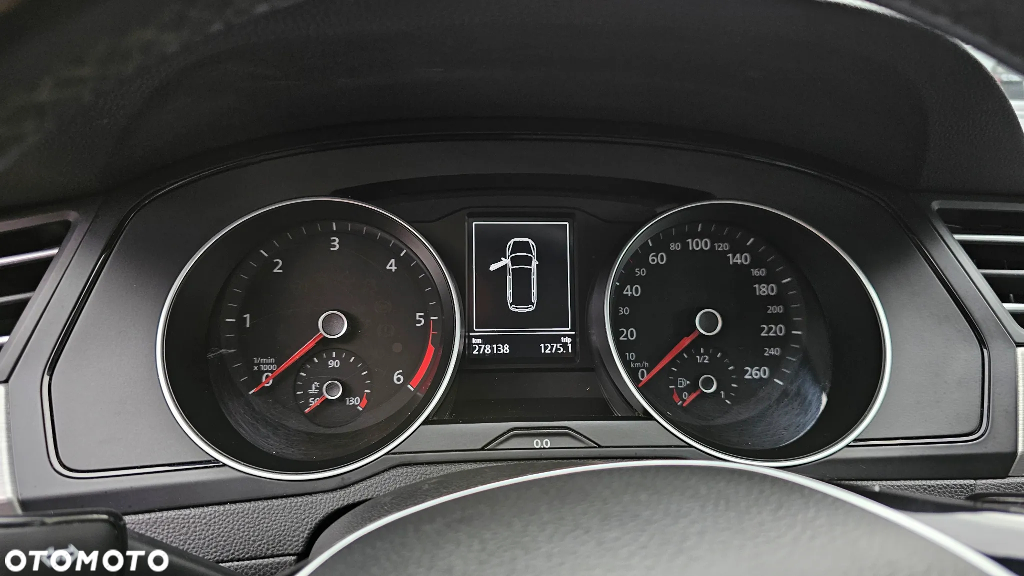Volkswagen Passat 1.6 TDI BMT Comfortline - 12