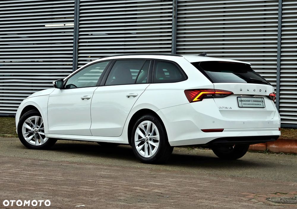 Skoda Octavia 2.0 TDI Ambition DSG - 8
