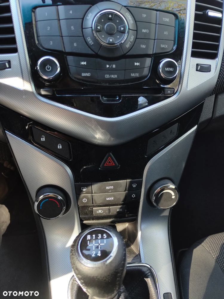 Chevrolet Cruze 1.8 LT+ - 11