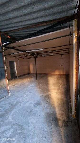 Espaço Multiusos / Oficina / Armazém / Outros 250m² logradouro privado - Grande imagem: 5/6