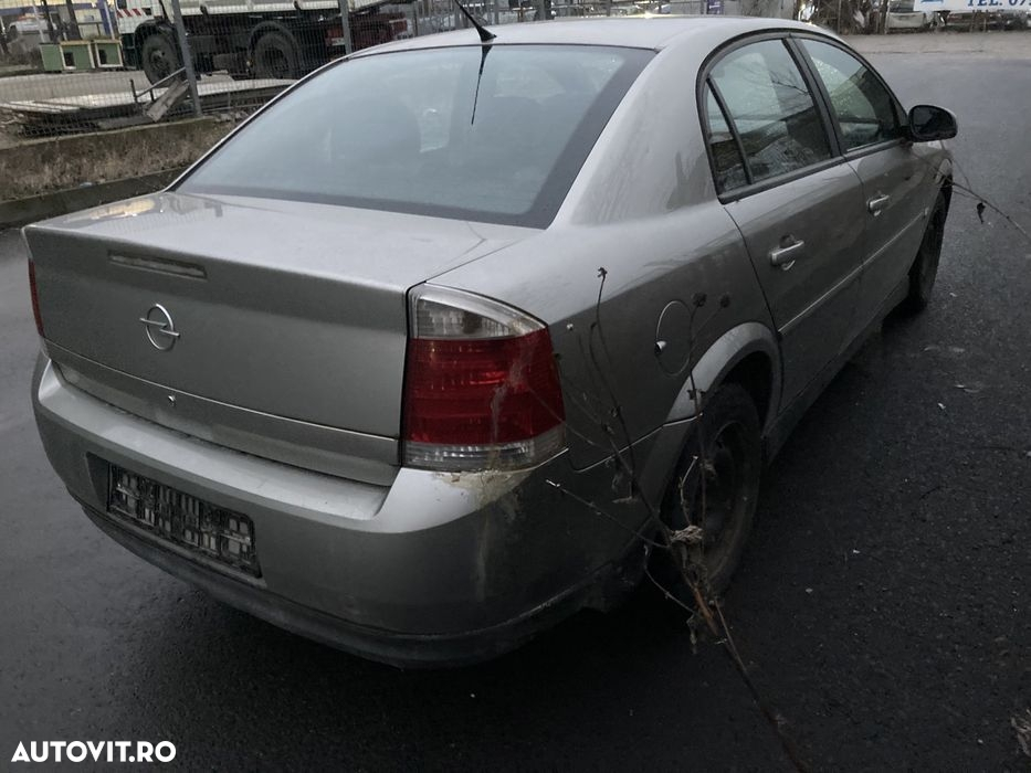 Dezmembrez Opel Vectra C 2004 1.6 i Z16XE - 4