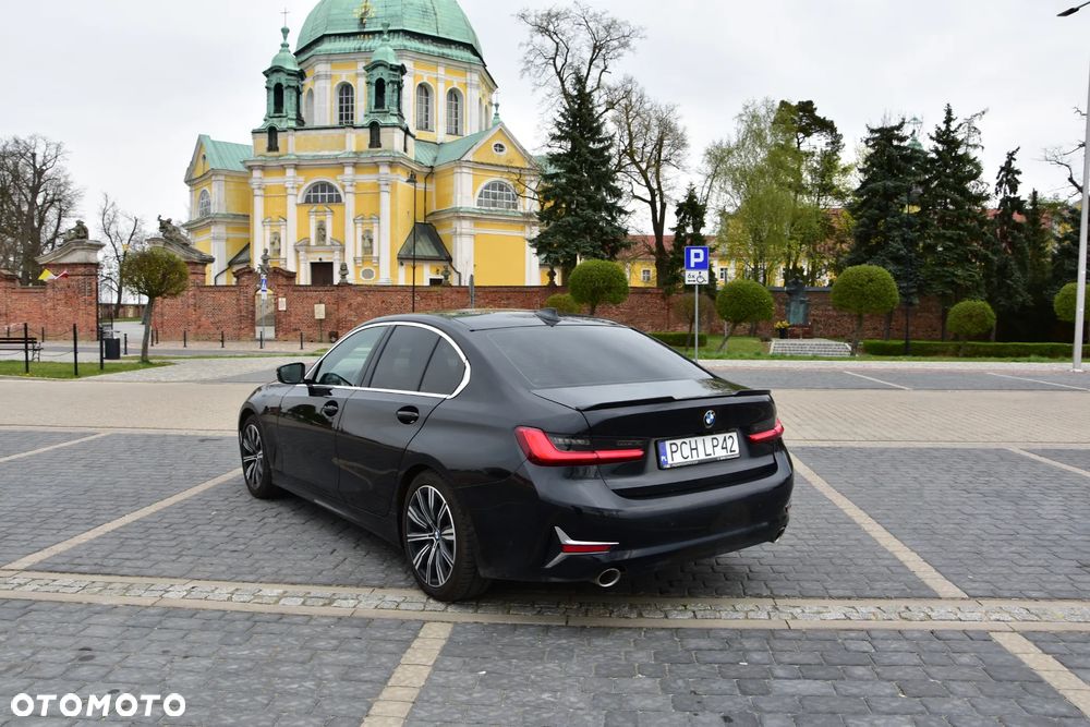 BMW Seria 3 320d Luxury Line - 16