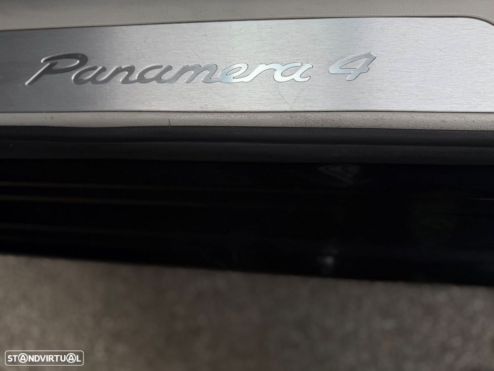 Porsche Panamera - 24