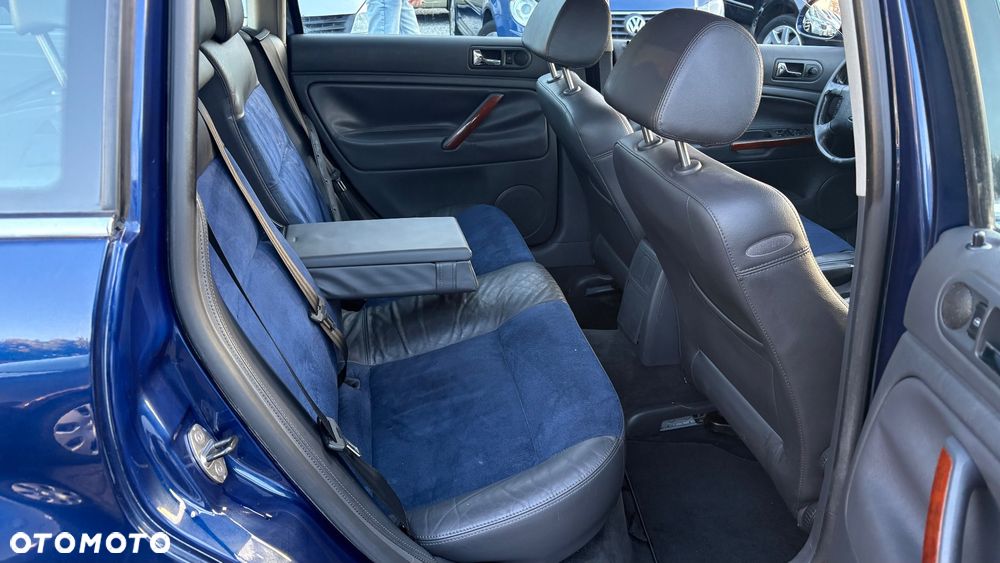 Volkswagen Passat 1.9 TDI Exclusive - 10