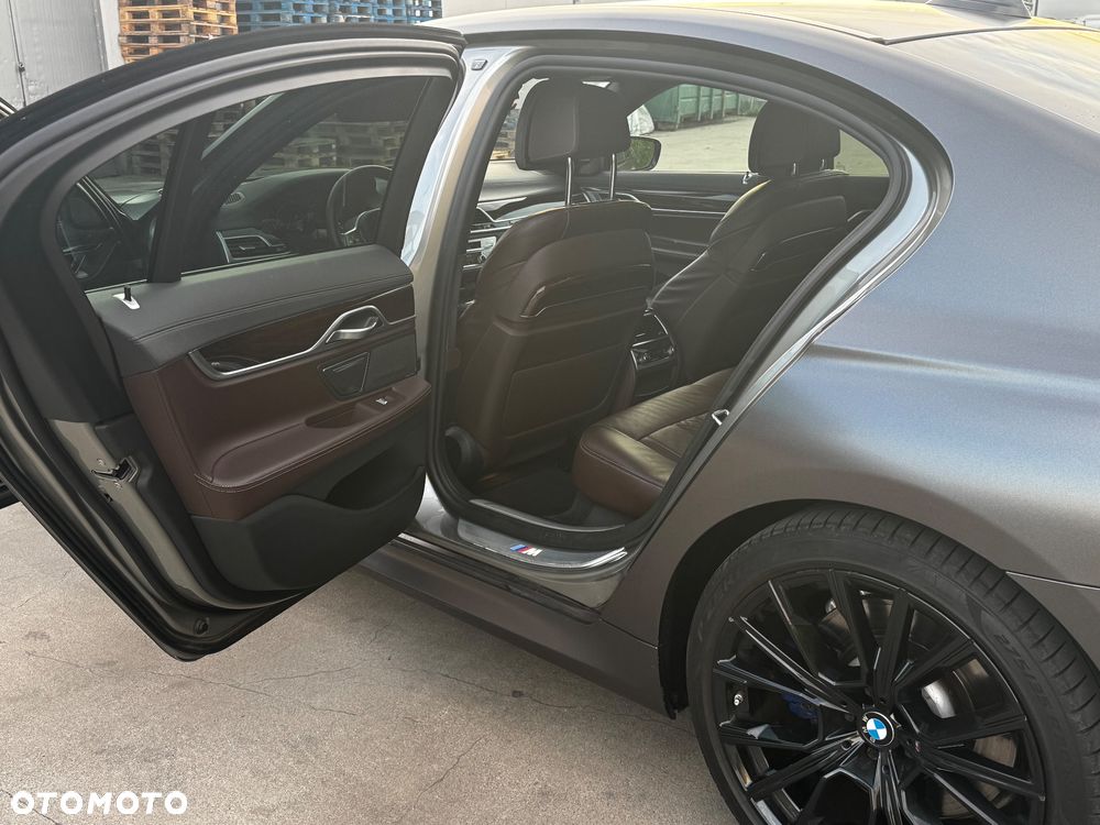 BMW Seria 7 730d xDrive sport - 10