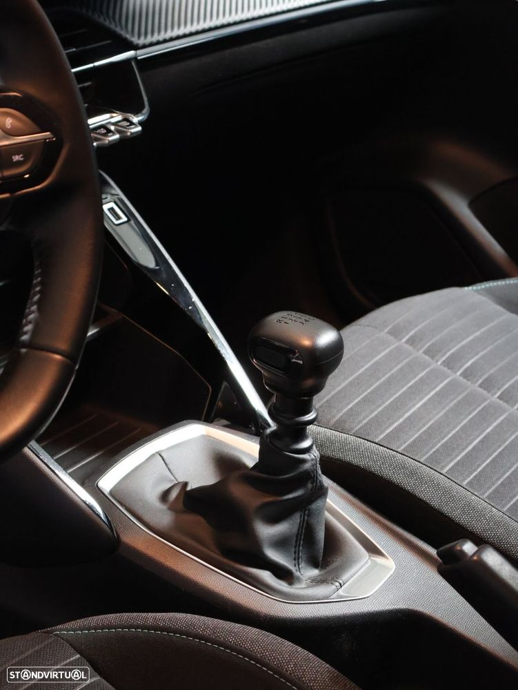 Peugeot 208 PureTech 100 Style - 22