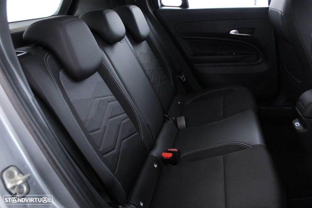 Jeep Avenger 1.2 GSE T3 Altitude - 15