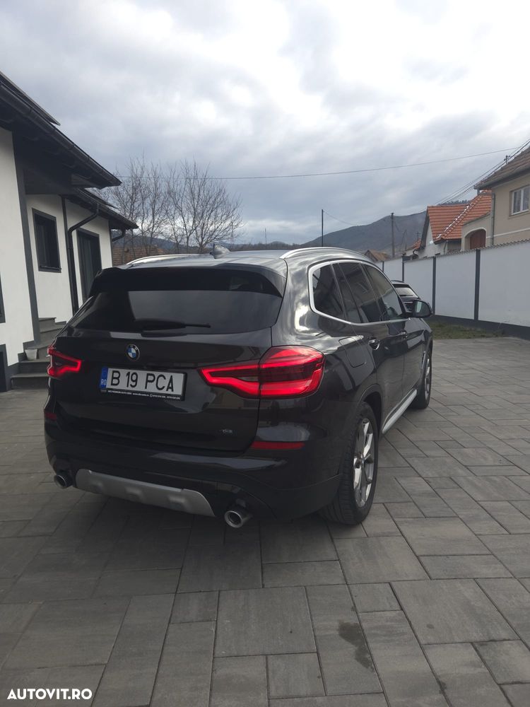 BMW X3 xDrive20d AT xLine - 6