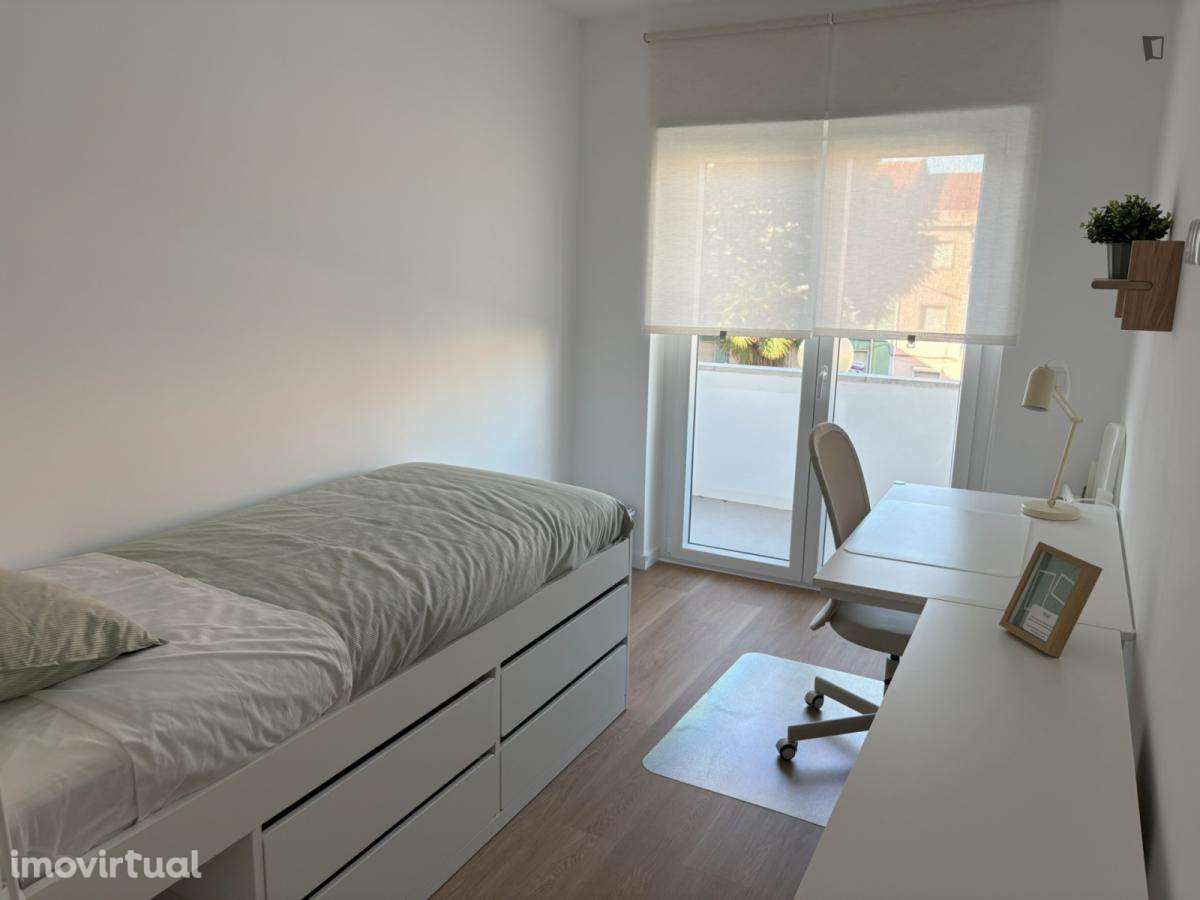 Quarto - localizado em Amadora Lisbon - Grande imagem: 2/12