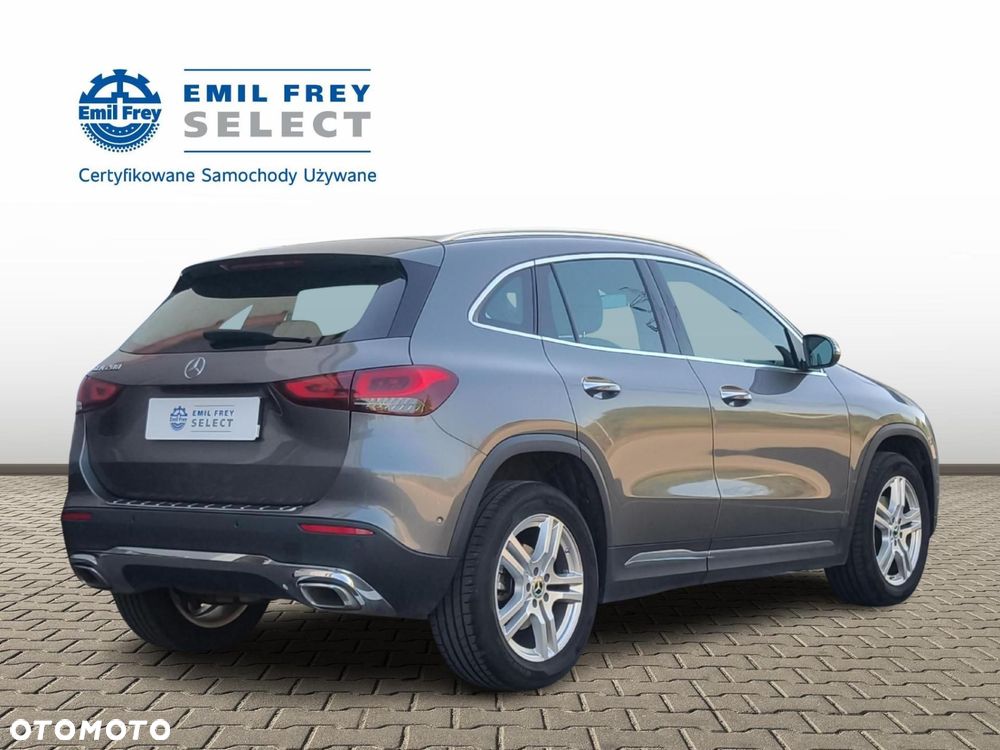 Mercedes-Benz GLA - 5