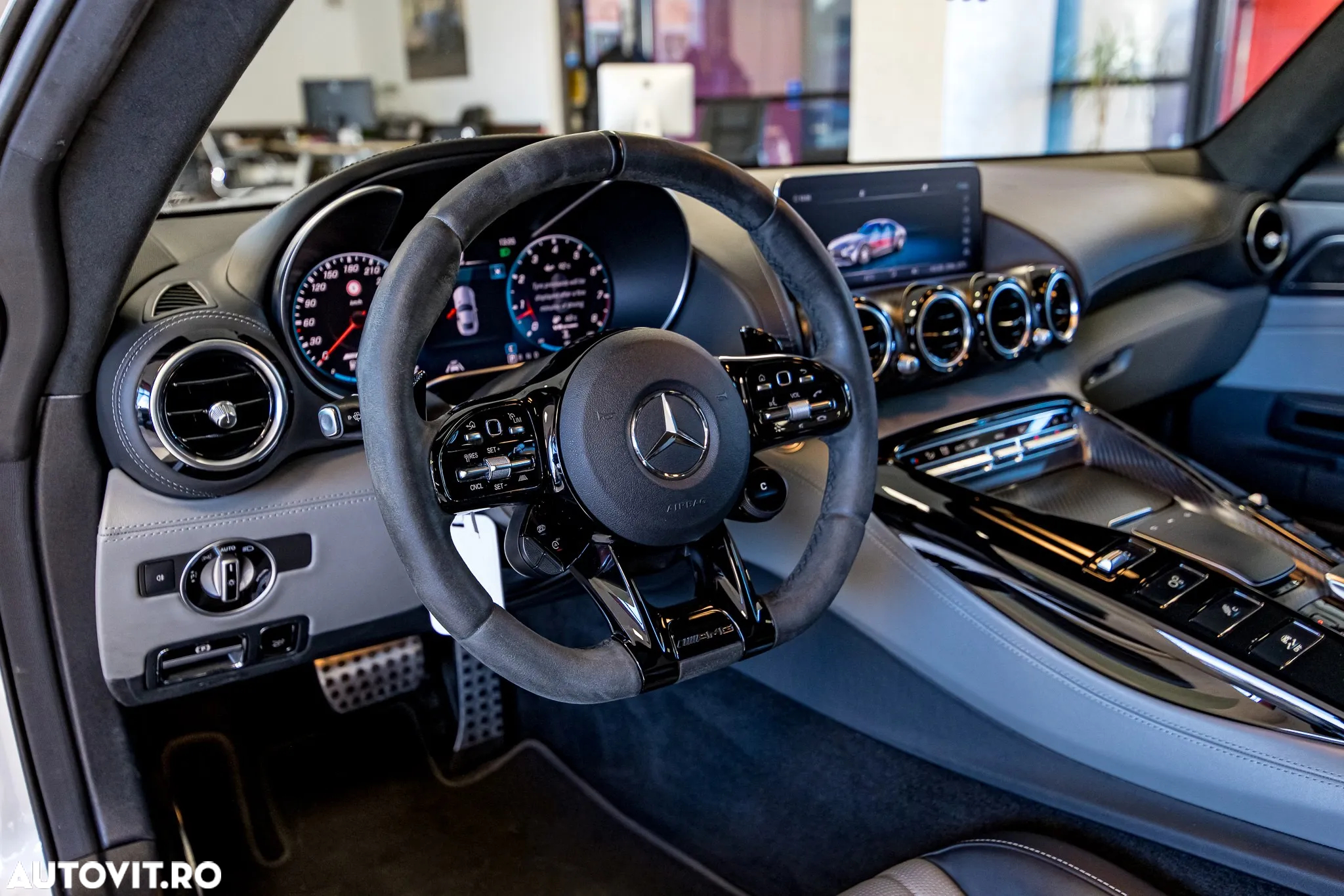 Mercedes-Benz AMG GT - 17
