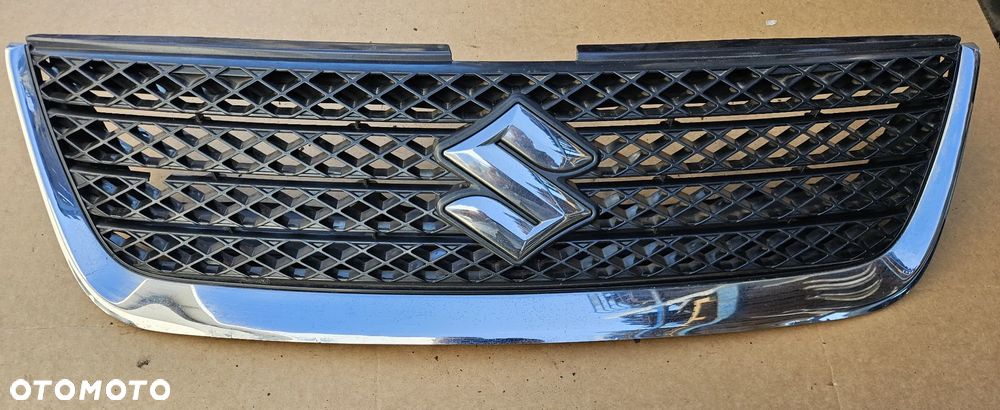 Suzuki Grand Vitara II grill atrapa - 1