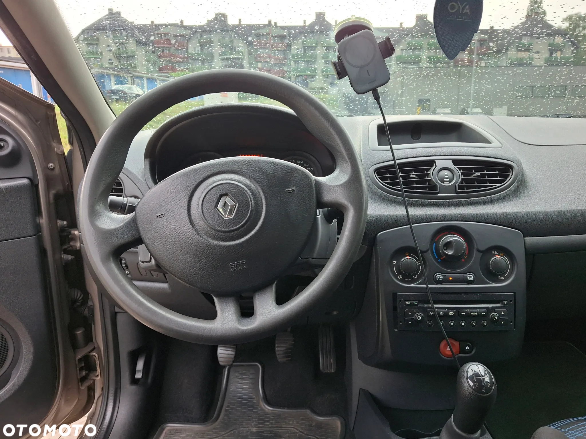 Renault Clio - 11